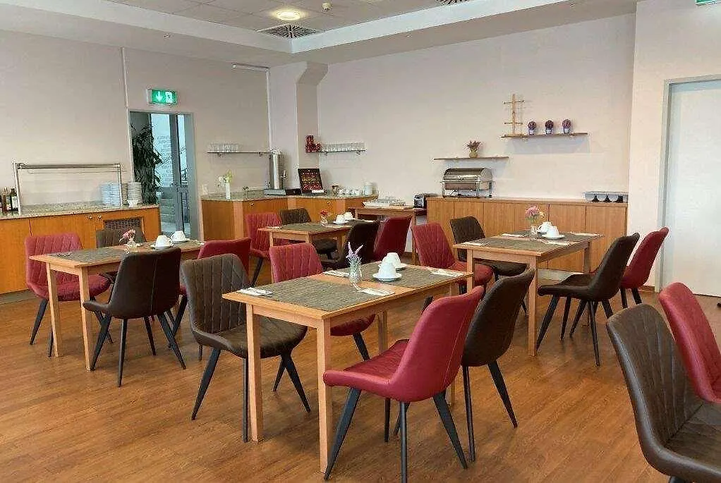 *** Hotel Amedia Express Passau, Trademark Collection By Wyndham Germany